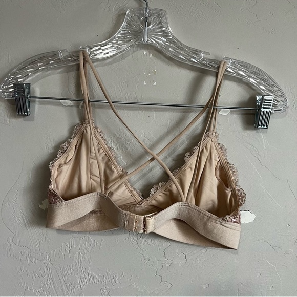 Out From Under Pink Neutral Lace Strappy Bralette - Picture 3 of 4